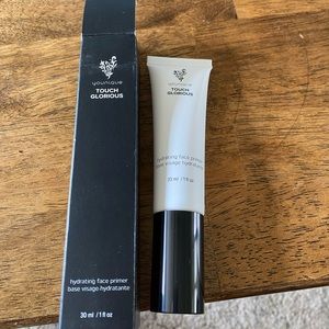 Touch glorious hydrating face primer